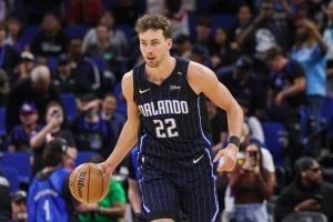 就打你！继上次送上绝杀后 小瓦格纳今天高效砍下32分5板8助