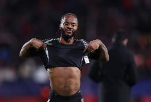 开云体育-罗马诺：斯特林被推荐给那不勒斯，后者正在评估几名候选