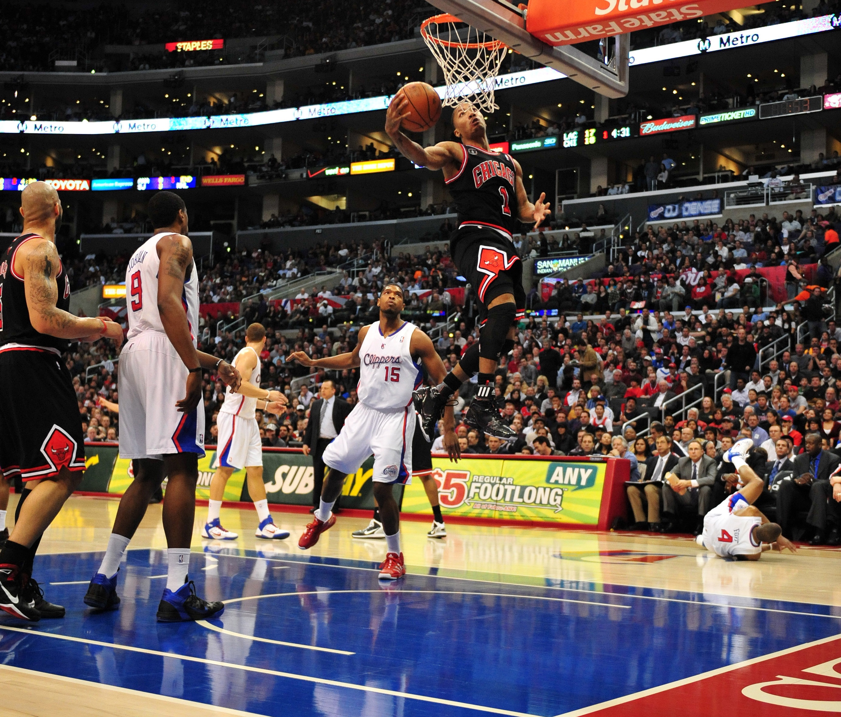 开云注册网址-保罗：人们常说防罗斯要让一步放投篮 你让步就得被隔扣