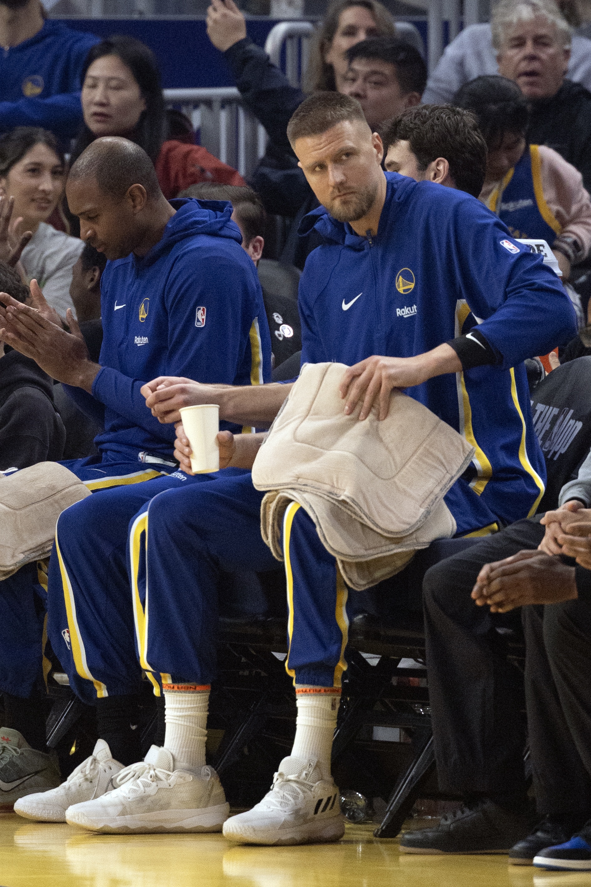 kaiyun-勇媒：残阵勇士大胜灰熊表现令人印象深刻 望波津周日复出战湖人